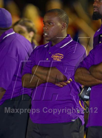 Thumbnail 2 in Los Alamitos vs. Lynwood photogallery.