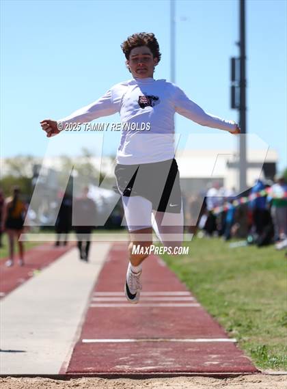 Thumbnail 1 in UIL 1A Region 3 Districts 17&18 Area Championships photogallery.