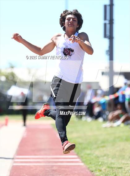 Thumbnail 2 in UIL 1A Region 3 Districts 17&18 Area Championships photogallery.