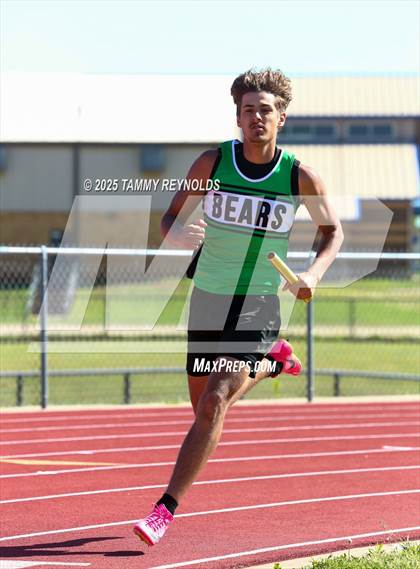 Thumbnail 2 in UIL 1A Region 3 Districts 17&18 Area Championships photogallery.