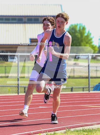 Thumbnail 3 in UIL 1A Region 3 Districts 17&18 Area Championships photogallery.