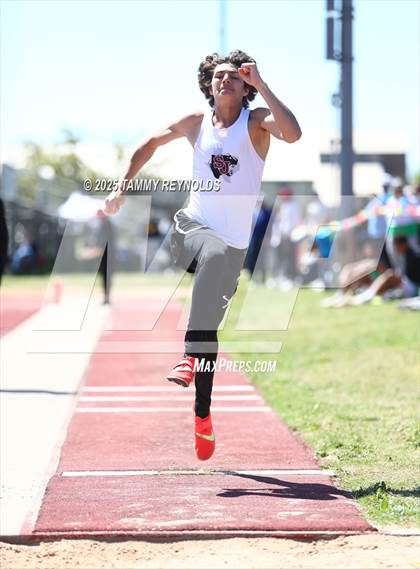 Thumbnail 1 in UIL 1A Region 3 Districts 17&18 Area Championships photogallery.