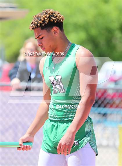 Thumbnail 2 in UIL 1A Region 3 Districts 17&18 Area Championships photogallery.