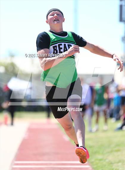 Thumbnail 1 in UIL 1A Region 3 Districts 17&18 Area Championships photogallery.