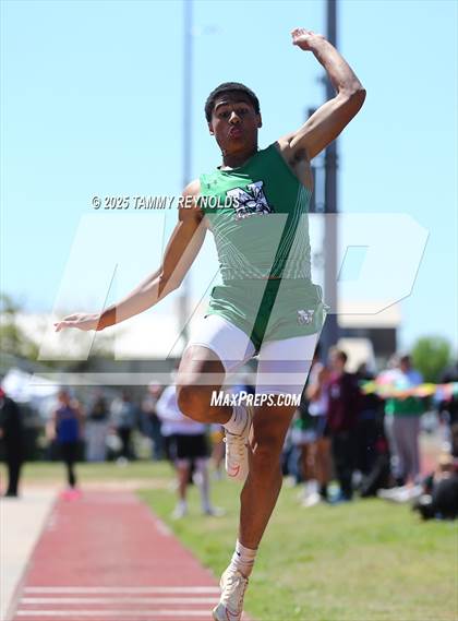 Thumbnail 1 in UIL 1A Region 3 Districts 17&18 Area Championships photogallery.