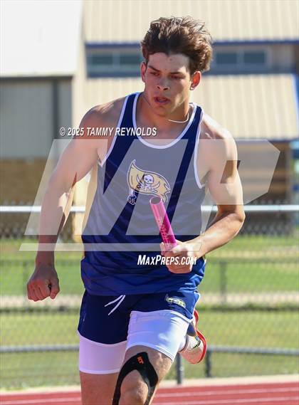 Thumbnail 1 in UIL 1A Region 3 Districts 17&18 Area Championships photogallery.