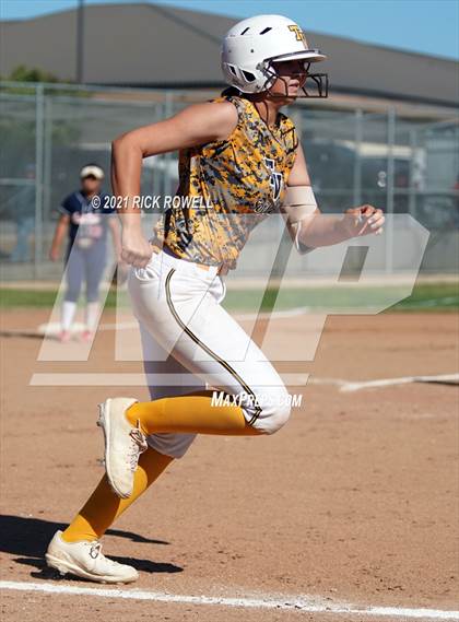 Thumbnail 3 in Great Oak @ Temecula Valley photogallery.