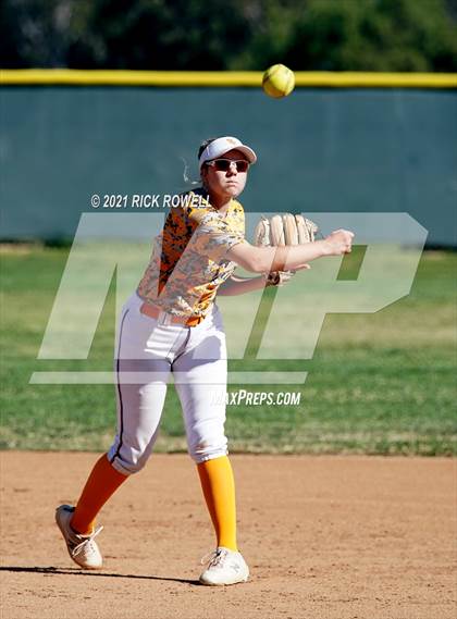 Thumbnail 2 in Great Oak @ Temecula Valley photogallery.