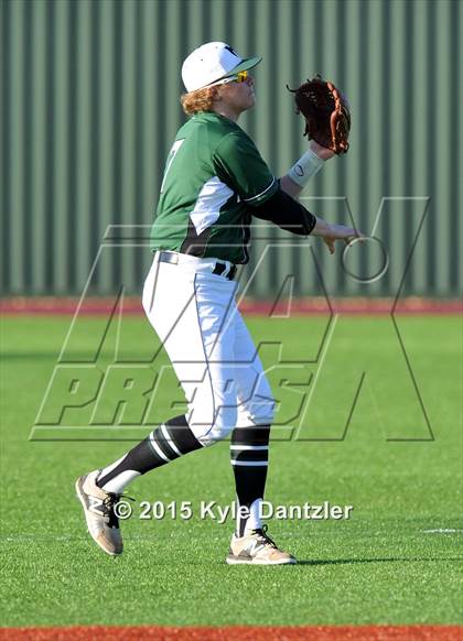 Thumbnail 1 in Iowa Park vs Lake Worth (Walker Stallcup Tournament) photogallery.