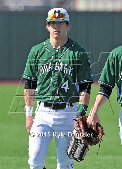 Thumbnail 1 in Iowa Park vs Lake Worth (Walker Stallcup Tournament) photogallery.