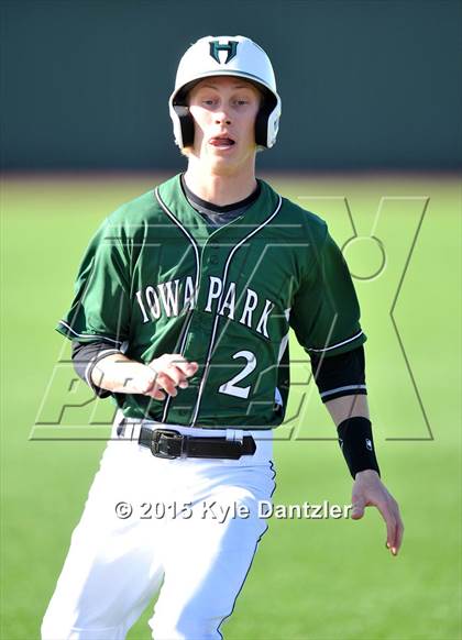 Thumbnail 3 in Iowa Park vs Lake Worth (Walker Stallcup Tournament) photogallery.