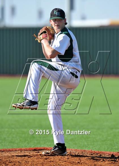 Thumbnail 2 in Iowa Park vs Lake Worth (Walker Stallcup Tournament) photogallery.