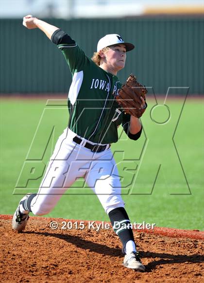 Thumbnail 3 in Iowa Park vs Lake Worth (Walker Stallcup Tournament) photogallery.