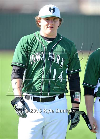 Thumbnail 3 in Iowa Park vs Lake Worth (Walker Stallcup Tournament) photogallery.