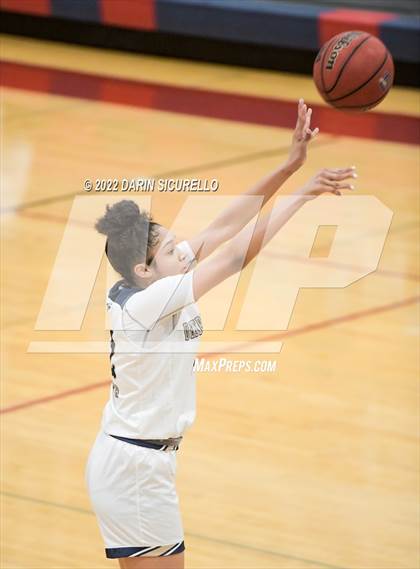 Thumbnail 3 in Basha vs Desert Vista (MLK Dream Classic) photogallery.