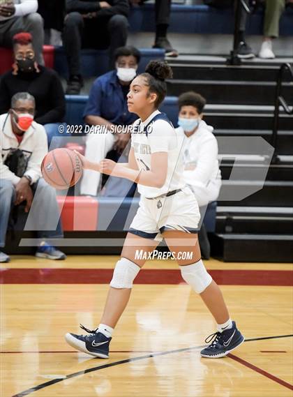 Thumbnail 3 in Basha vs Desert Vista (MLK Dream Classic) photogallery.