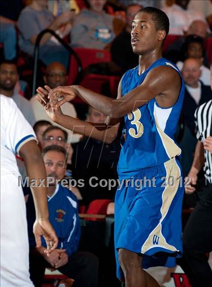 Thumbnail 2 in Warren vs Proviso East photogallery.