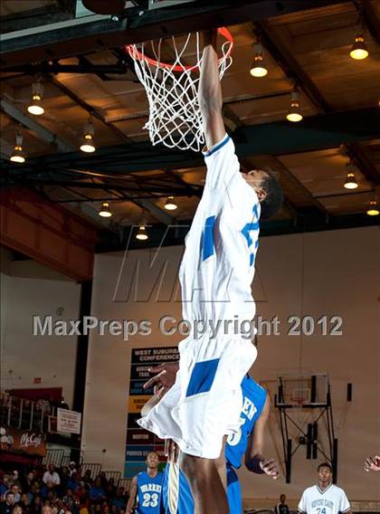 Thumbnail 2 in Warren vs Proviso East photogallery.