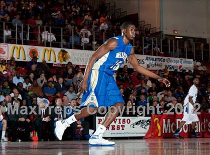 Thumbnail 2 in Warren vs Proviso East photogallery.