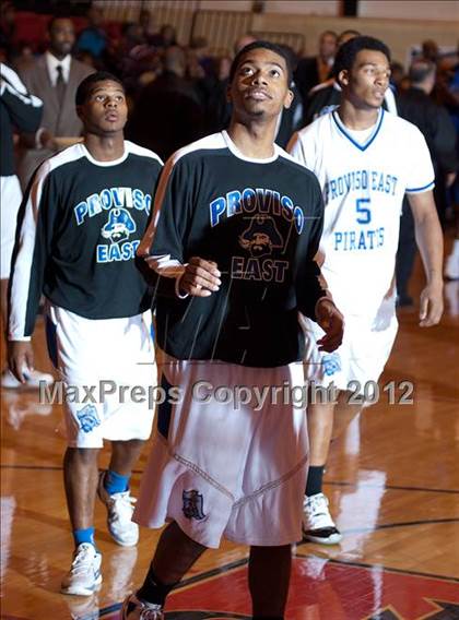 Thumbnail 3 in Warren vs Proviso East photogallery.