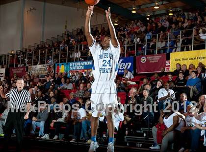Thumbnail 1 in Warren vs Proviso East photogallery.