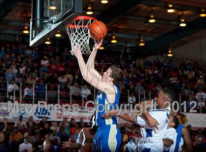 Thumbnail 2 in Warren vs Proviso East photogallery.