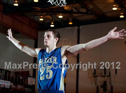 Thumbnail 2 in Warren vs Proviso East photogallery.