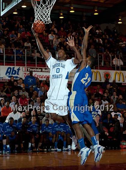 Thumbnail 2 in Warren vs Proviso East photogallery.
