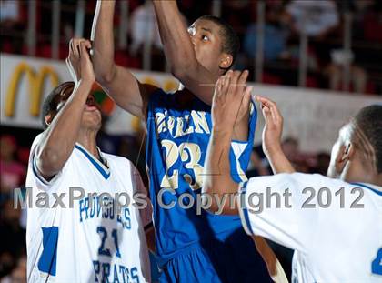 Thumbnail 2 in Warren vs Proviso East photogallery.