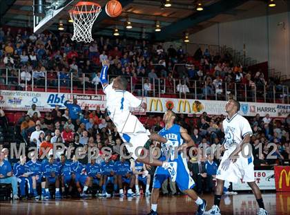 Thumbnail 1 in Warren vs Proviso East photogallery.