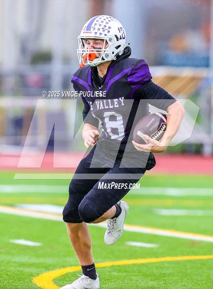 Thumbnail 1 in Richland @ Sumner (WIAA State 4A Playoffs) photogallery.