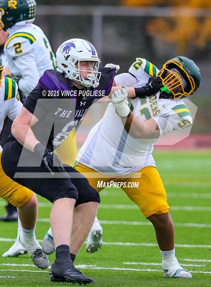 Thumbnail 2 in Richland @ Sumner (WIAA State 4A Playoffs) photogallery.