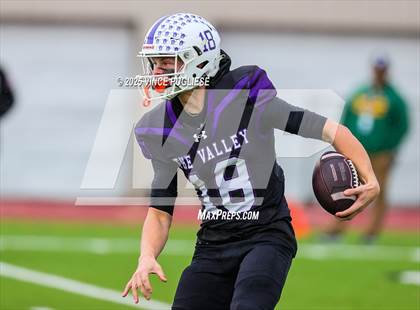 Thumbnail 2 in Richland @ Sumner (WIAA State 4A Playoffs) photogallery.