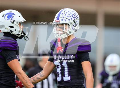 Thumbnail 2 in Richland @ Sumner (WIAA 4A Round 1) photogallery.