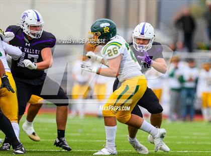 Thumbnail 1 in Richland @ Sumner (WIAA State 4A Playoffs) photogallery.