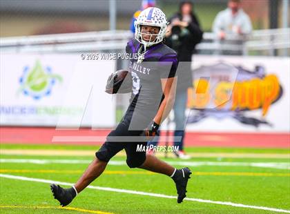 Thumbnail 3 in Richland @ Sumner (WIAA State 4A Playoffs) photogallery.