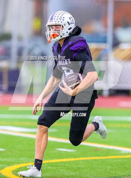 Thumbnail 3 in Richland @ Sumner (WIAA 4A Round 1) photogallery.