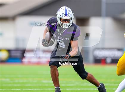 Thumbnail 1 in Richland @ Sumner (WIAA 4A Round 1) photogallery.