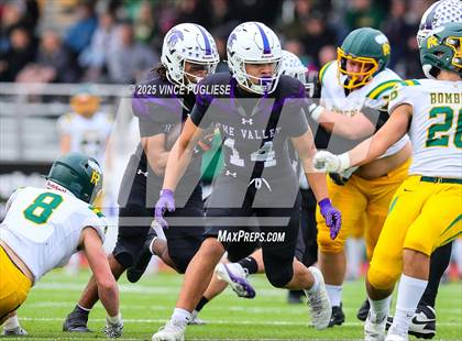Thumbnail 2 in Richland @ Sumner (WIAA 4A Round 1) photogallery.