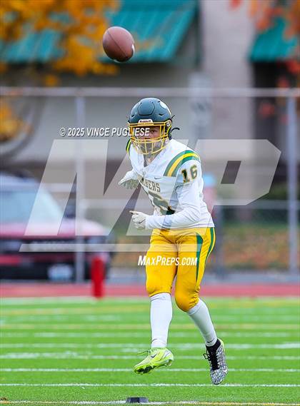 Thumbnail 2 in Richland @ Sumner (WIAA 4A Round 1) photogallery.