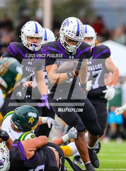 Thumbnail 3 in Richland @ Sumner (WIAA 4A Round 1) photogallery.