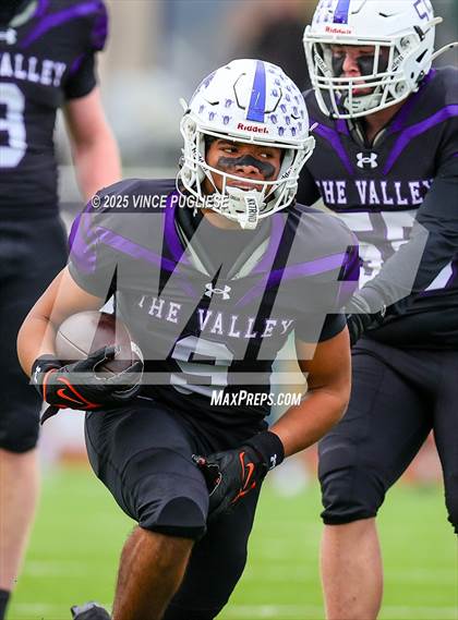 Thumbnail 2 in Richland @ Sumner (WIAA State 4A Playoffs) photogallery.