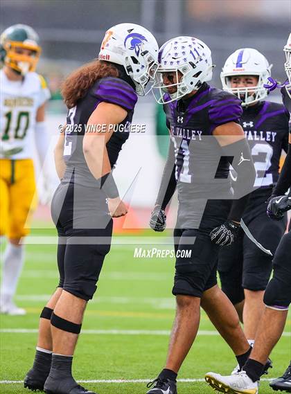 Thumbnail 1 in Richland @ Sumner (WIAA State 4A Playoffs) photogallery.