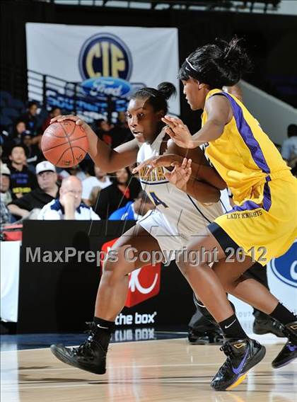 Thumbnail 3 in JW North vs. Lynwood (CIF SS D2AA Final) photogallery.