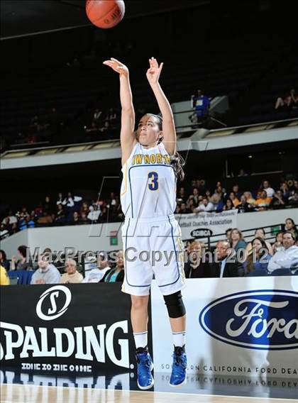 Thumbnail 3 in JW North vs. Lynwood (CIF SS D2AA Final) photogallery.