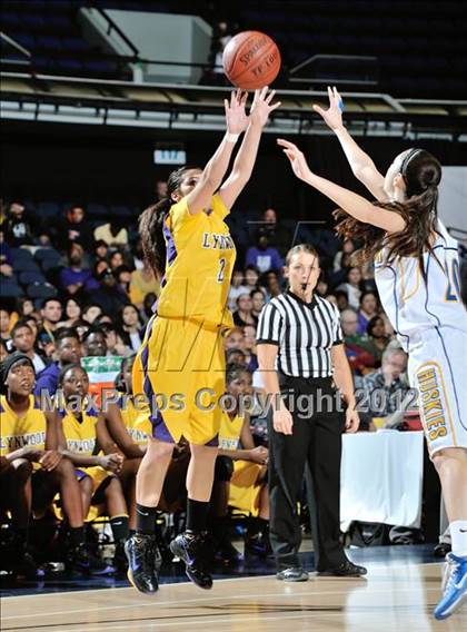 Thumbnail 2 in JW North vs. Lynwood (CIF SS D2AA Final) photogallery.