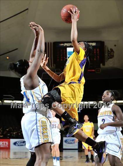 Thumbnail 2 in JW North vs. Lynwood (CIF SS D2AA Final) photogallery.