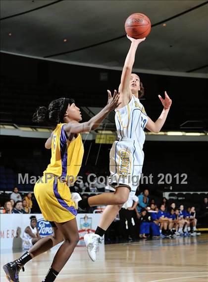 Thumbnail 1 in JW North vs. Lynwood (CIF SS D2AA Final) photogallery.