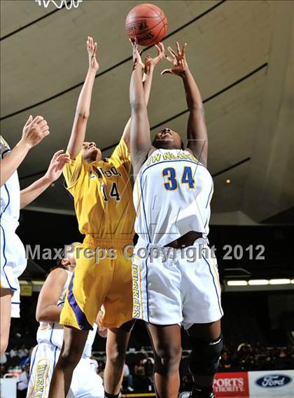 Thumbnail 3 in JW North vs. Lynwood (CIF SS D2AA Final) photogallery.