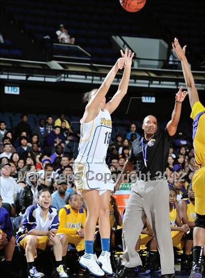 Thumbnail 1 in JW North vs. Lynwood (CIF SS D2AA Final) photogallery.